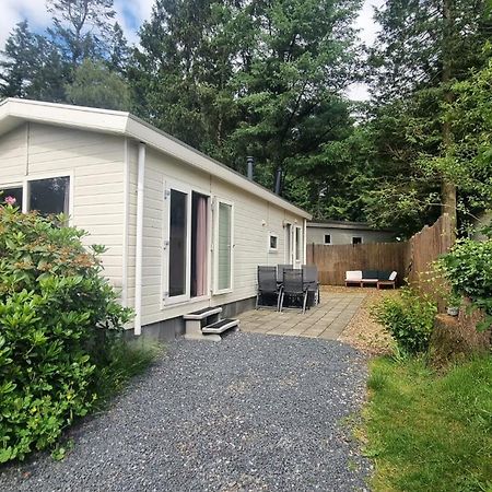 Gezellig Gemoderniseerd Chalet Op De Veluwe Путен Екстериор снимка